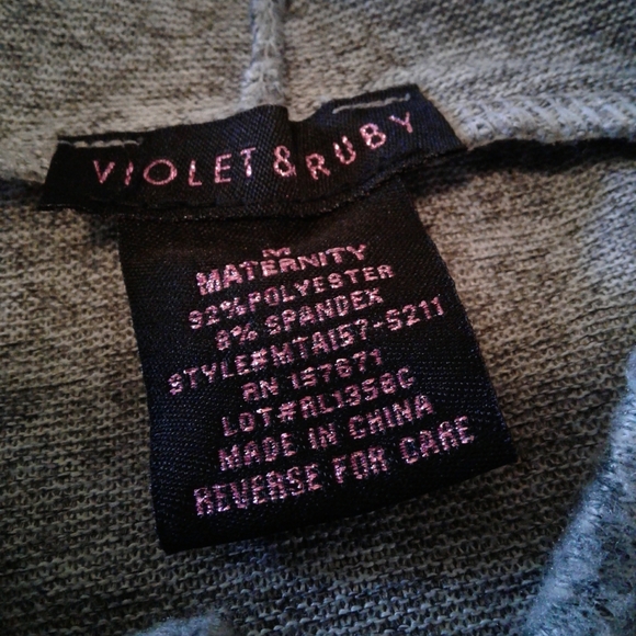 🌺 Like New Violet & Ruby Gray Maternity Hoodie - Picture 7 of 9